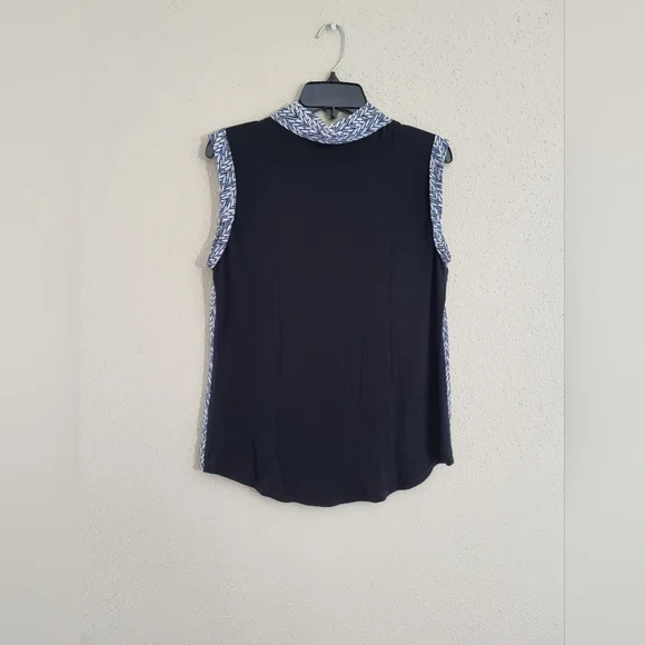 Women's Blue and White Sweater - Picture 7 of 8